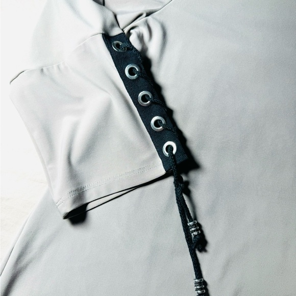 J.J top 🎃 - Picture 2 of 4